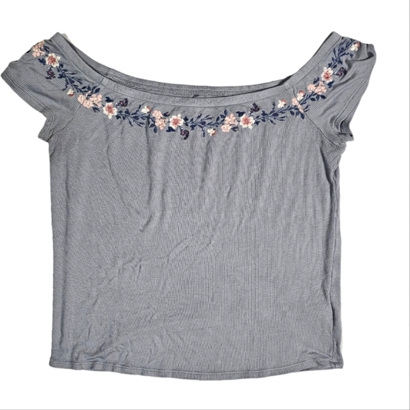 American Eagle Soft Sexy Rib Size Medium Off Shoulder Embroidered Grey Crop - Picture 3 of 3